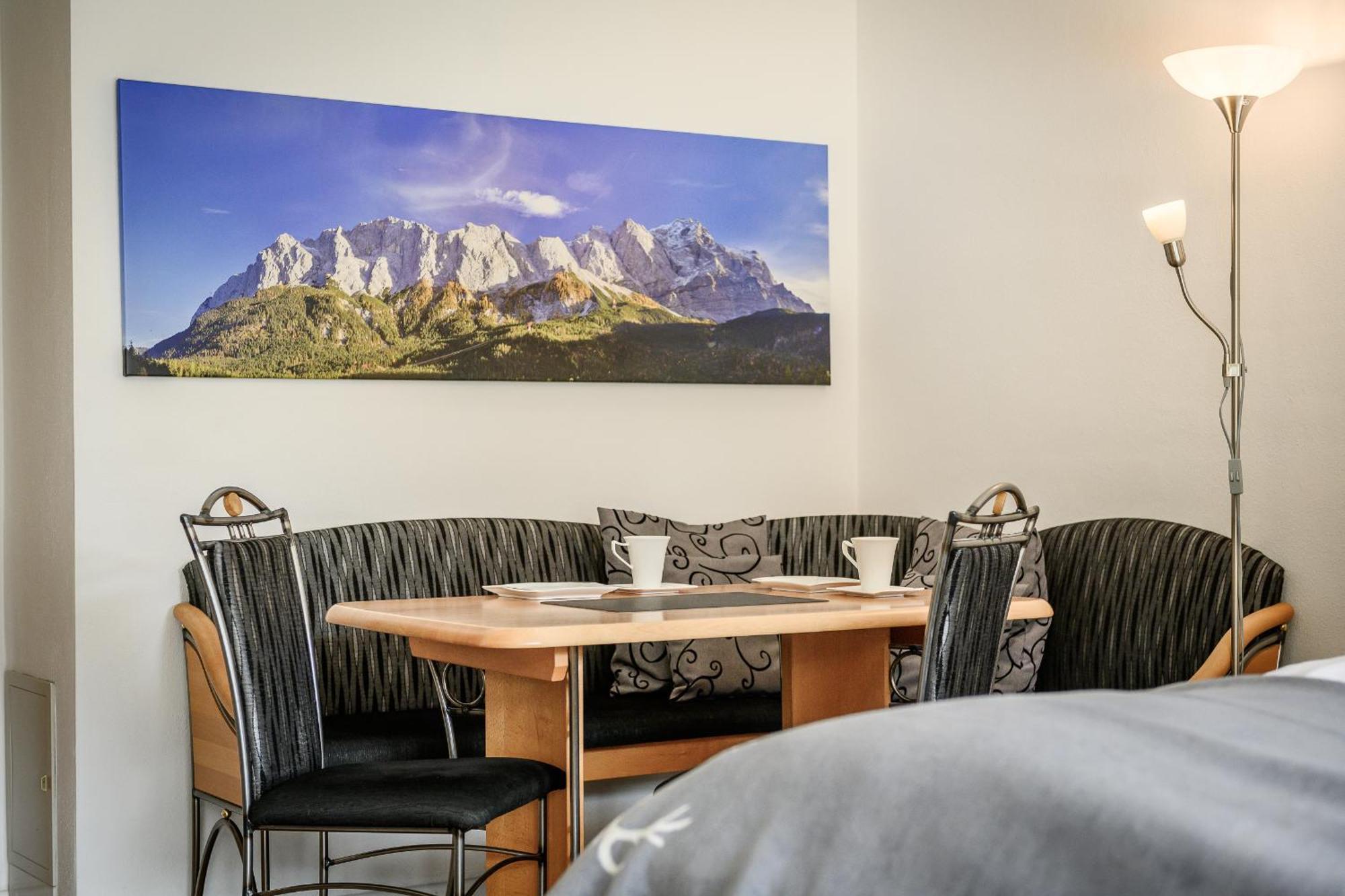 Sonnenstrahl Apartment Garmisch-Partenkirchen Exterior photo